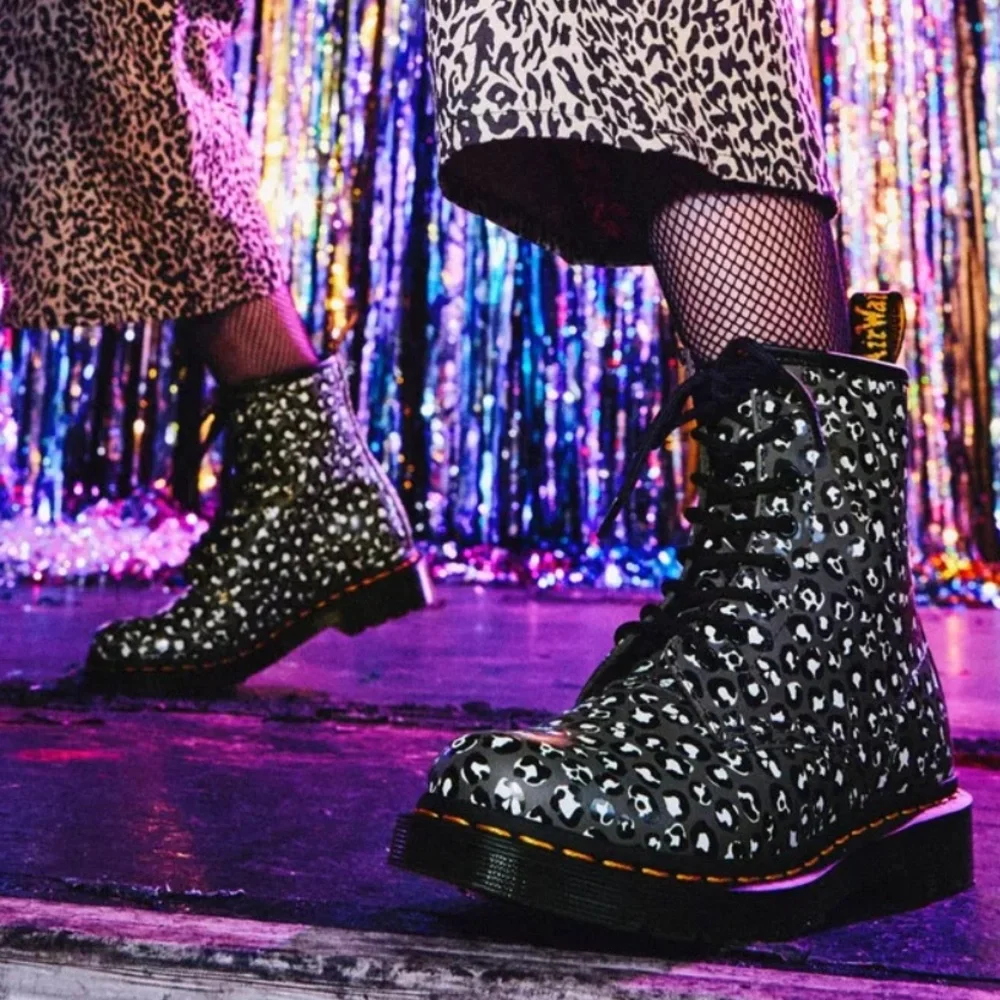 NWOB Dr. Martens 1460 WOMEN'S LEOPARD SMOOTH LEATHER LACE UP BOOTS US 7 EU 38 - Picture 8 of 14